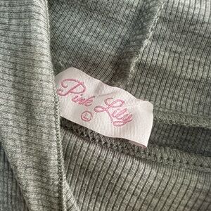 Pink Lily Heather Gray Ribbed Top